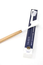 Charger l'image dans la galerie, Magnifique brosse à dents rechargeable en chêne. Fabiquée en France à la main par des ébénistes et tourneurs passionnés ! Posé